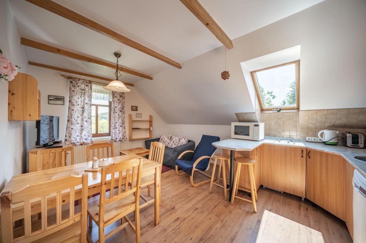 Apartmany Rubinovi Horejsi Vrchlabi エクステリア 写真