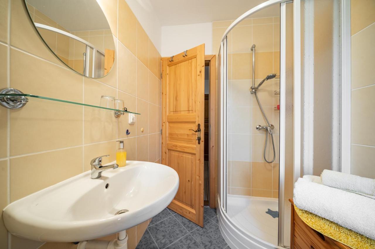 Apartmany Rubinovi Horejsi Vrchlabi エクステリア 写真