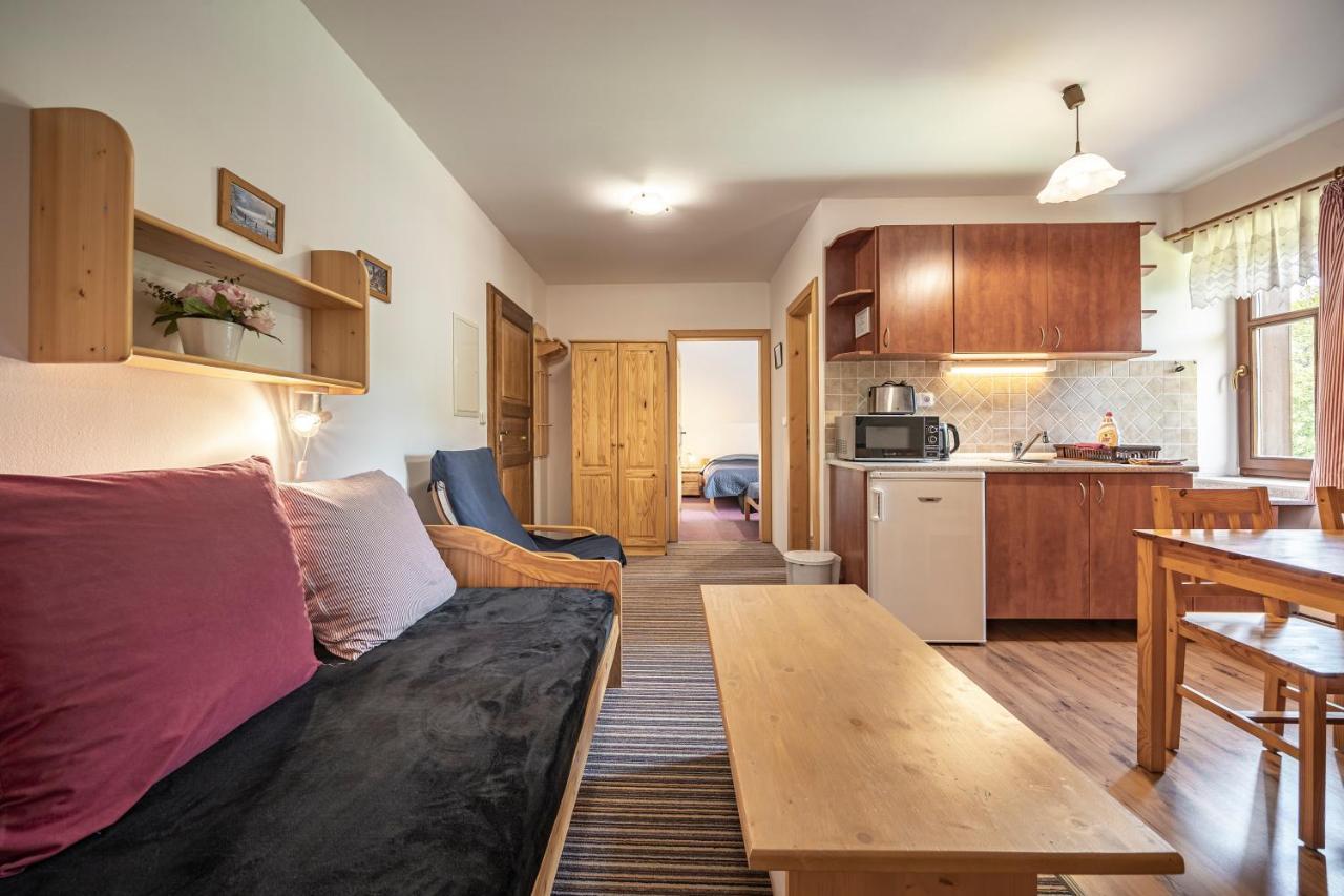 Apartmany Rubinovi Horejsi Vrchlabi エクステリア 写真